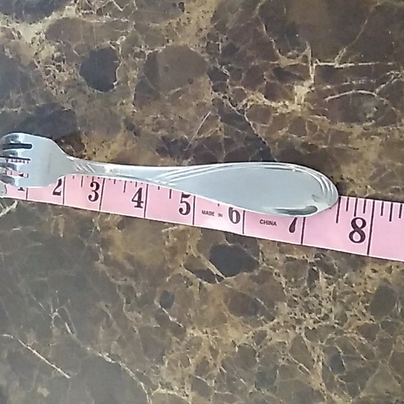 Oneida Camber 2 Dinner Forks Flatware - Picture 6 of 7